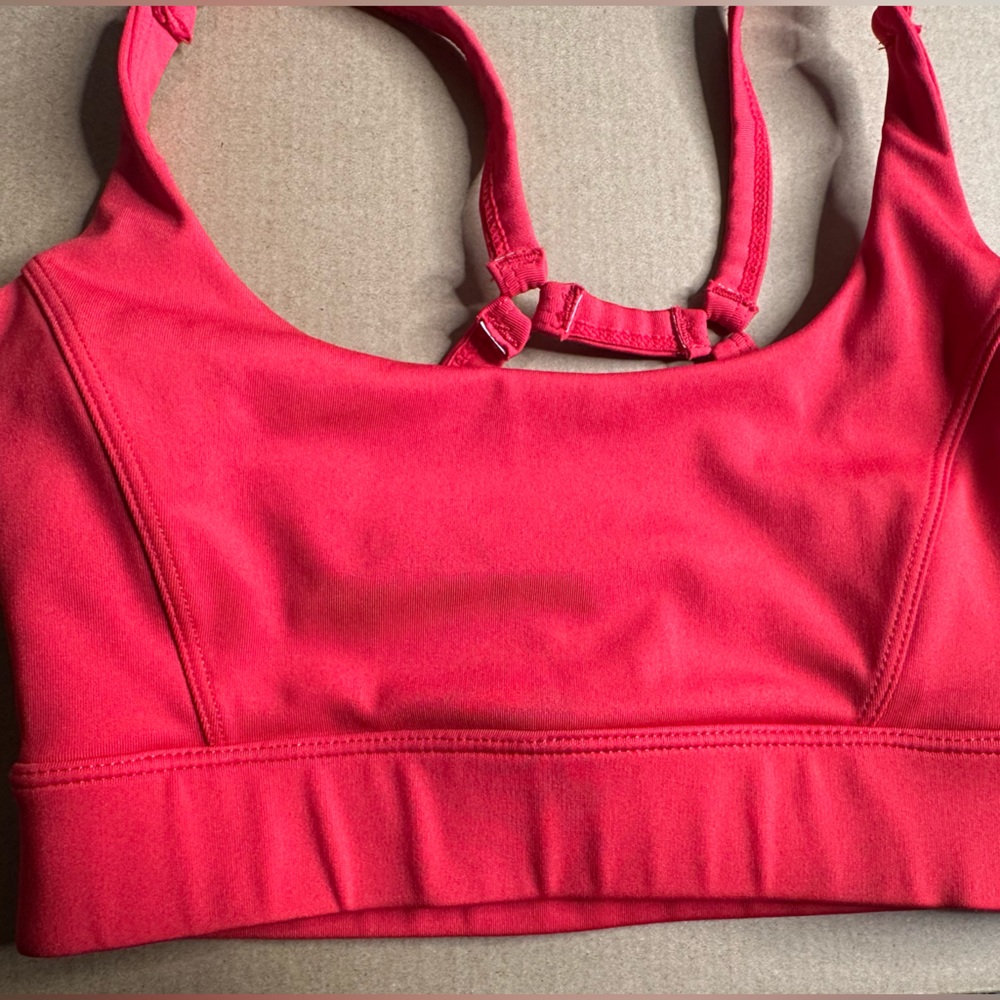 Athletic bra